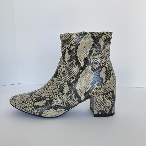 Womens 9 booties Memory Foam Fall ankle boots Stretch Boho Snake Time and Tru - Picture 15 of 15
